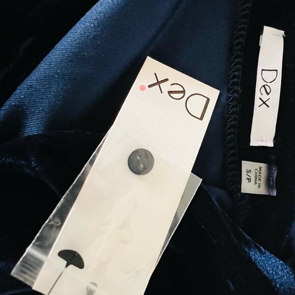 Dex Velvet Short Sleeve Wrap Dress Size S Small NWT Navy - Picture 4 of 9